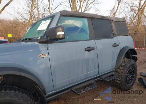 2023 Ford Bronco Wildtrak z USA, uszkodzony, nr VIN 1FMEE5DP6PLB86742